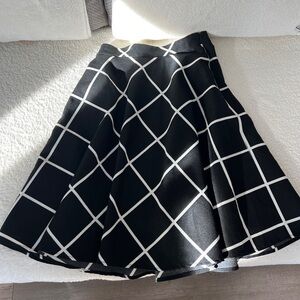 WITH SONG Black & White Grid Pattern A-Line Skirt, Size 155/62A
